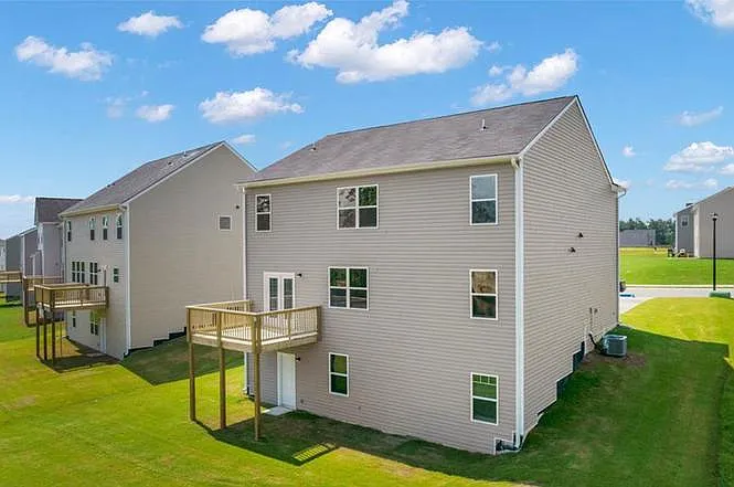458 Furlough Dr — Photo 2