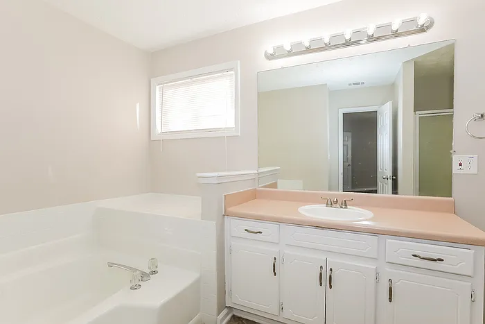 945 Sideline Ct — Photo 10