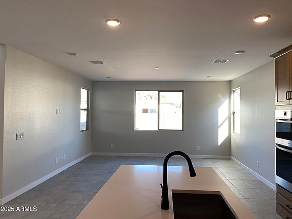 3rd image of 4936 W BERYL Avenue