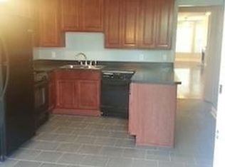 1235 W Addison St, Chicago, IL 60613