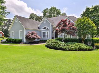 633 Eagle River Ln, Grayson, GA