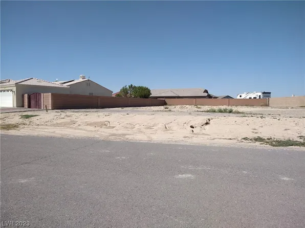 4780 Stoneham St, Pahrump, NV 89061