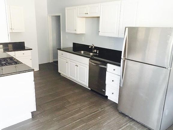 5th image of 517 Brittania St