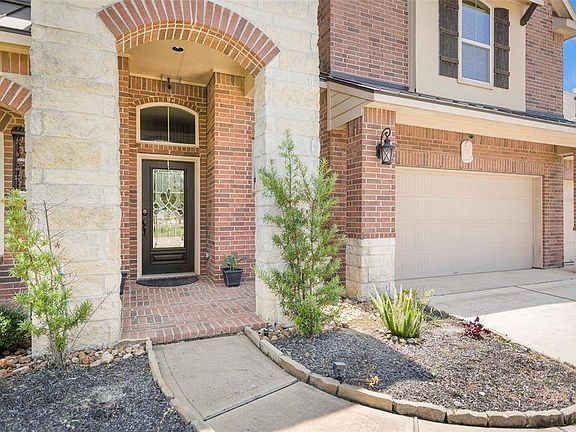 4th image of 20707 Great Pines Dr