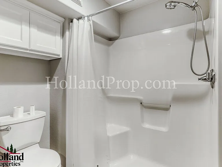 123 NE 75th Ave — Photo 12