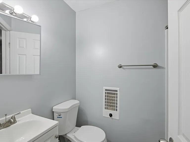 8820 E 45th St — Photo 11