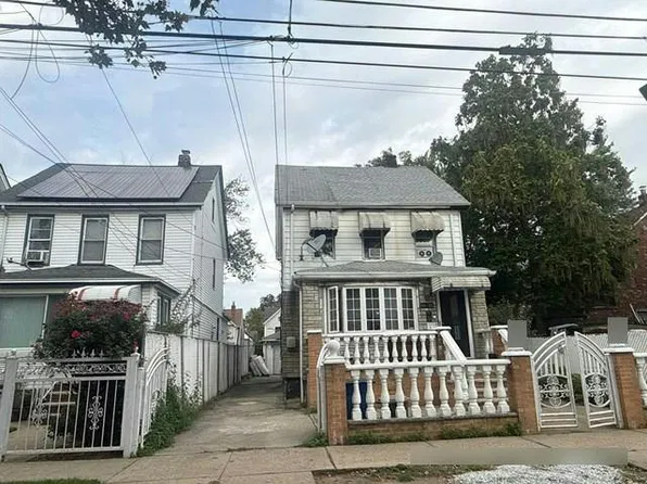 19137 Murdock Ave, Saint Albans, NY 11412