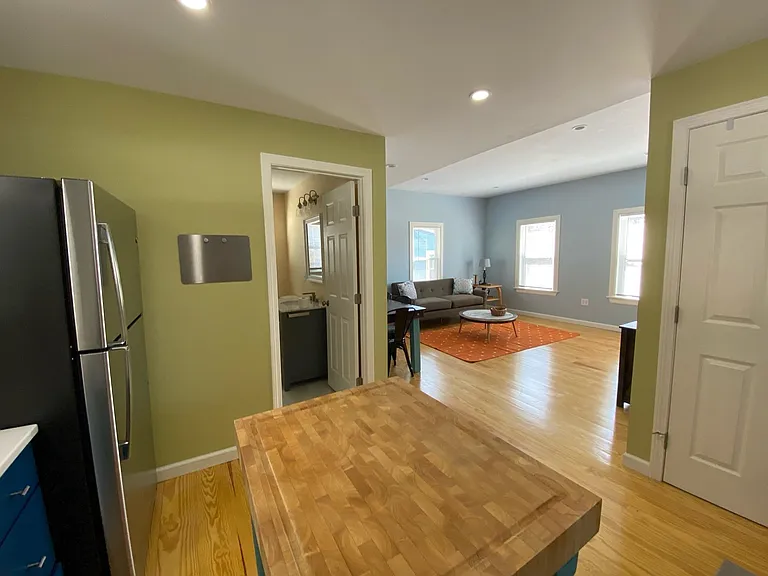 25 E Bow St — Photo 9