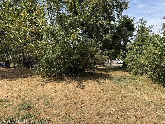 2nd image of 3008 Russell St