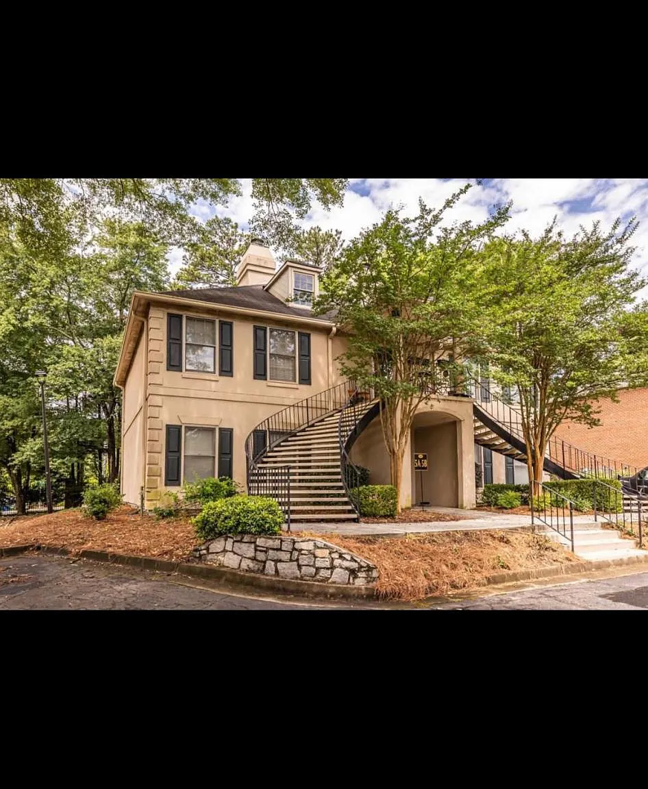5 Plantation Dr NE — Photo 2