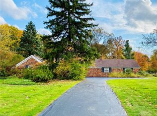 28100 S Woodland Rd, Pepper Pike, OH 44124