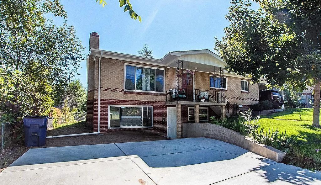 5472 S Elmwood St - Property Image