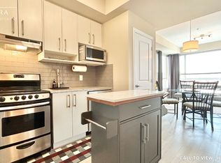 10 Esplanade Ln #513, Grimsby, ON L3M 0H1