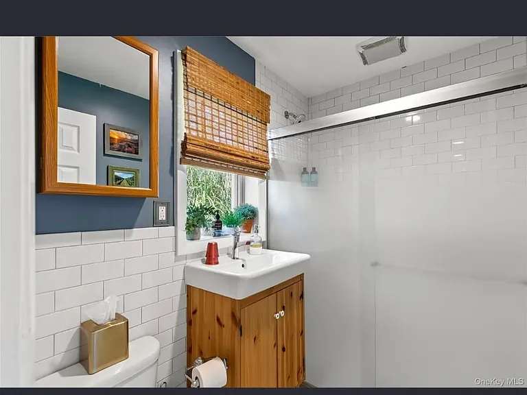 275 Baylawn Ave #1 — Photo 3
