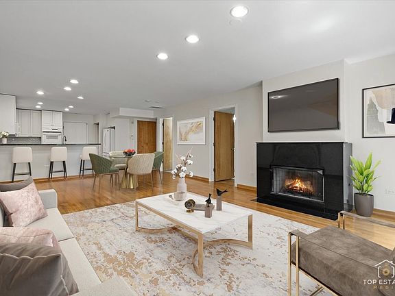 5th image of 1812 S Dearborn St APT 10
