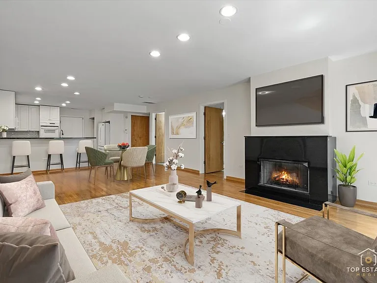 1812 S Dearborn St #10 — Photo 6