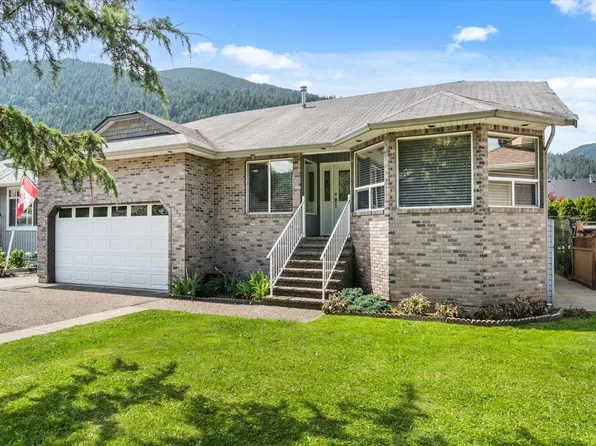 322 Miami River Dr, Harrison Hot Springs, BC V0M 1A3