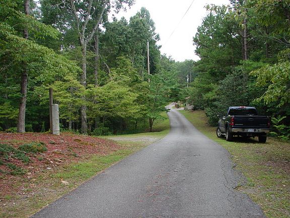 4th image of 155 Cornwell Ln