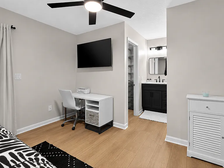 604 Broad Leaf Cir — Photo 33