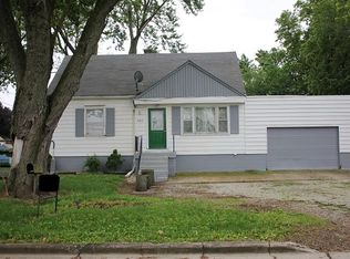 607 W Lincoln Ave, Onarga, IL 60955