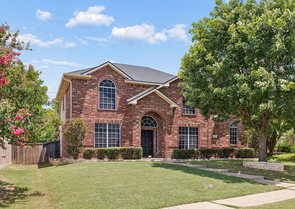 1st image of 213 Chaparral Dr