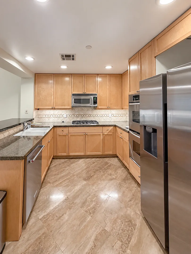 Beautiful 2bd 2 ba in Playa Vista — Photo 2