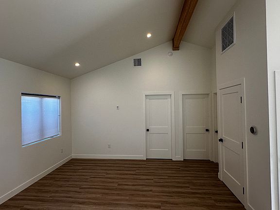 5th image of 1540 Cameron St