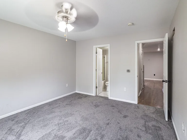 1479 Legends Cir — Photo 7