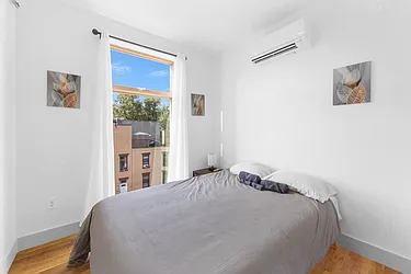 Rented by SpaceReqs LLC