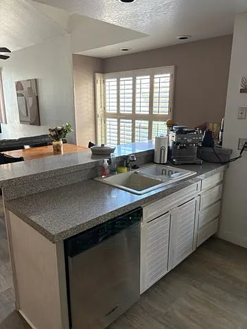 Kitchen sink