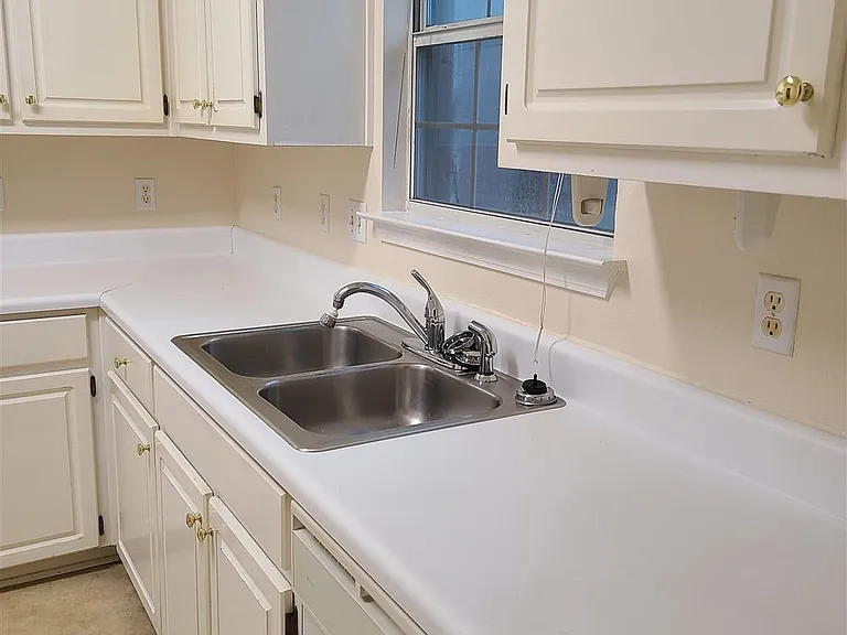 358 Mirabelle Dr — Photo 9