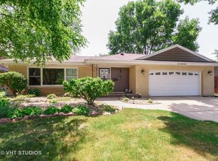 619 W Fairview St, Arlington Heights, IL 60005