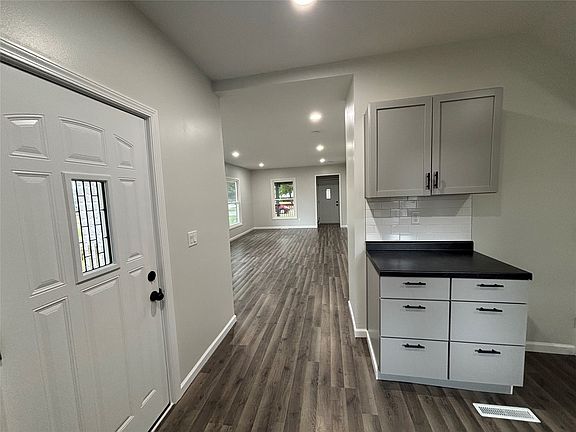 5th image of 2510 Lucinda St