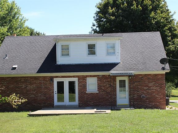 3rd image of 2532 Curtis Pike