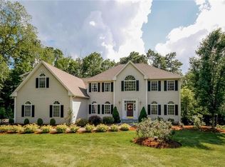 14 Wedgewood Ct, Newtown, CT 06470