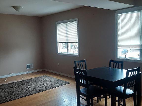 4th image of 265 Mason Ave