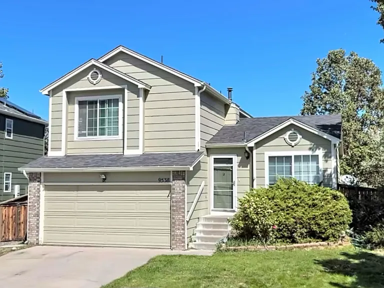 9538 Castle Ridge Cir — Photo 12