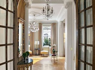 241 W 4th St, New York, NY 10014