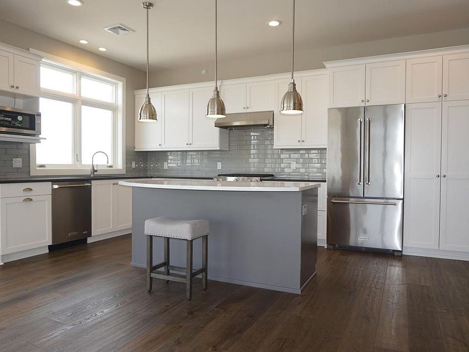 1st image of 201 E Main St Unit 404
