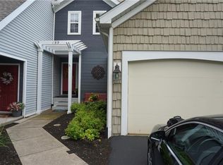 193 S Oak Ridge Cir, Erie, PA 16509