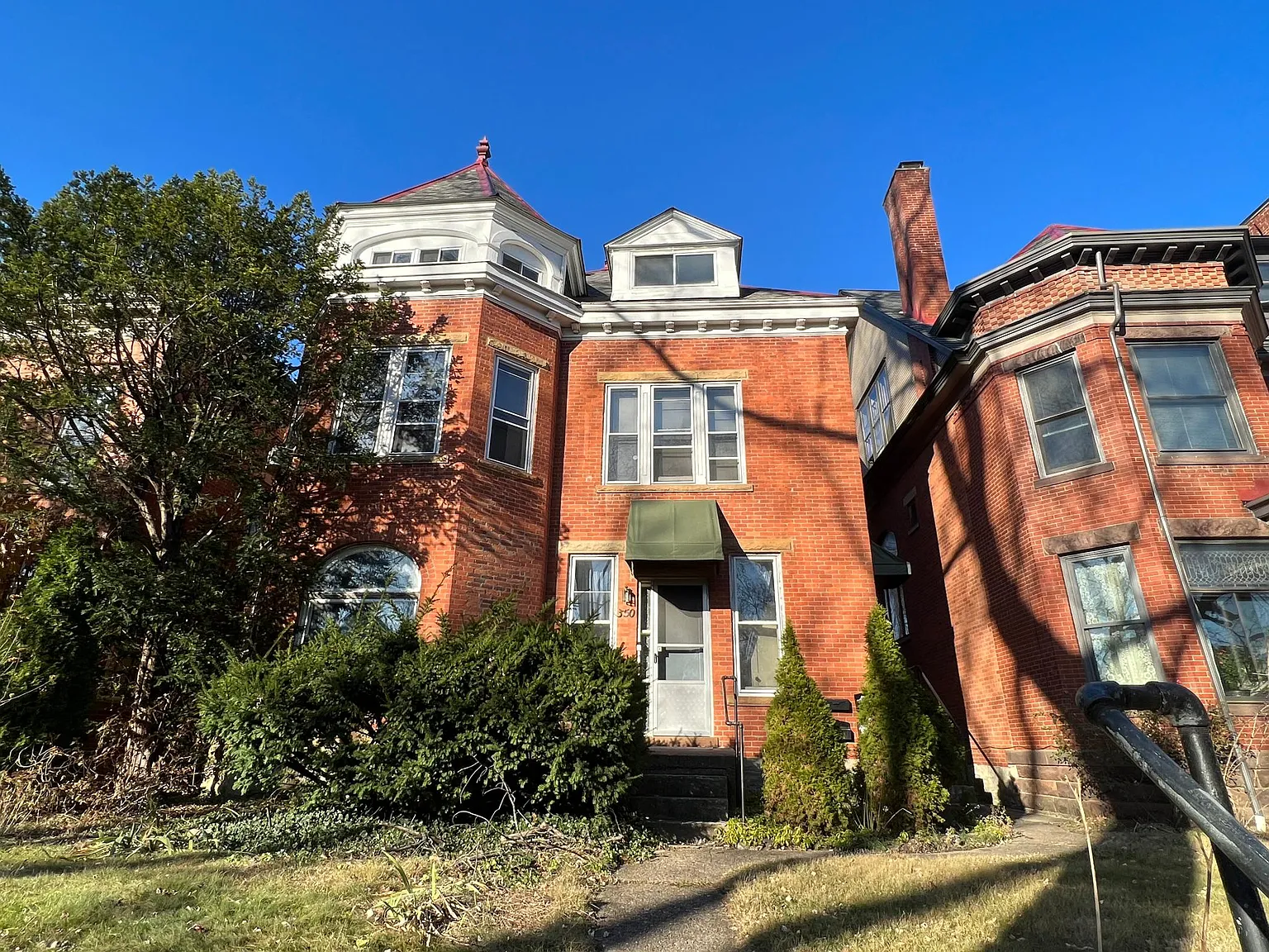 2 bed, $1,650 — Photo 1