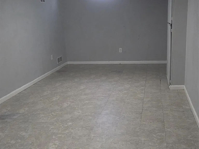 23654 Whitley Dr — Photo 14