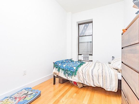 4th image of 1063 Bedford Ave #E2