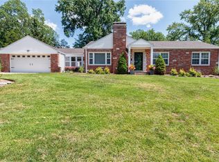 263 Turf Ct, Saint Louis, MO 63119