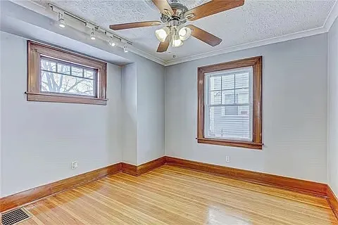 35 Brookdale Ave — Photo 7