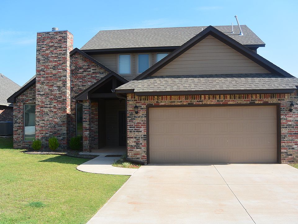 1st image of 8424 NW 141st Cir
