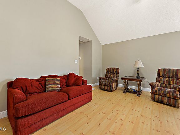 5th image of 10224 Cottage Ct