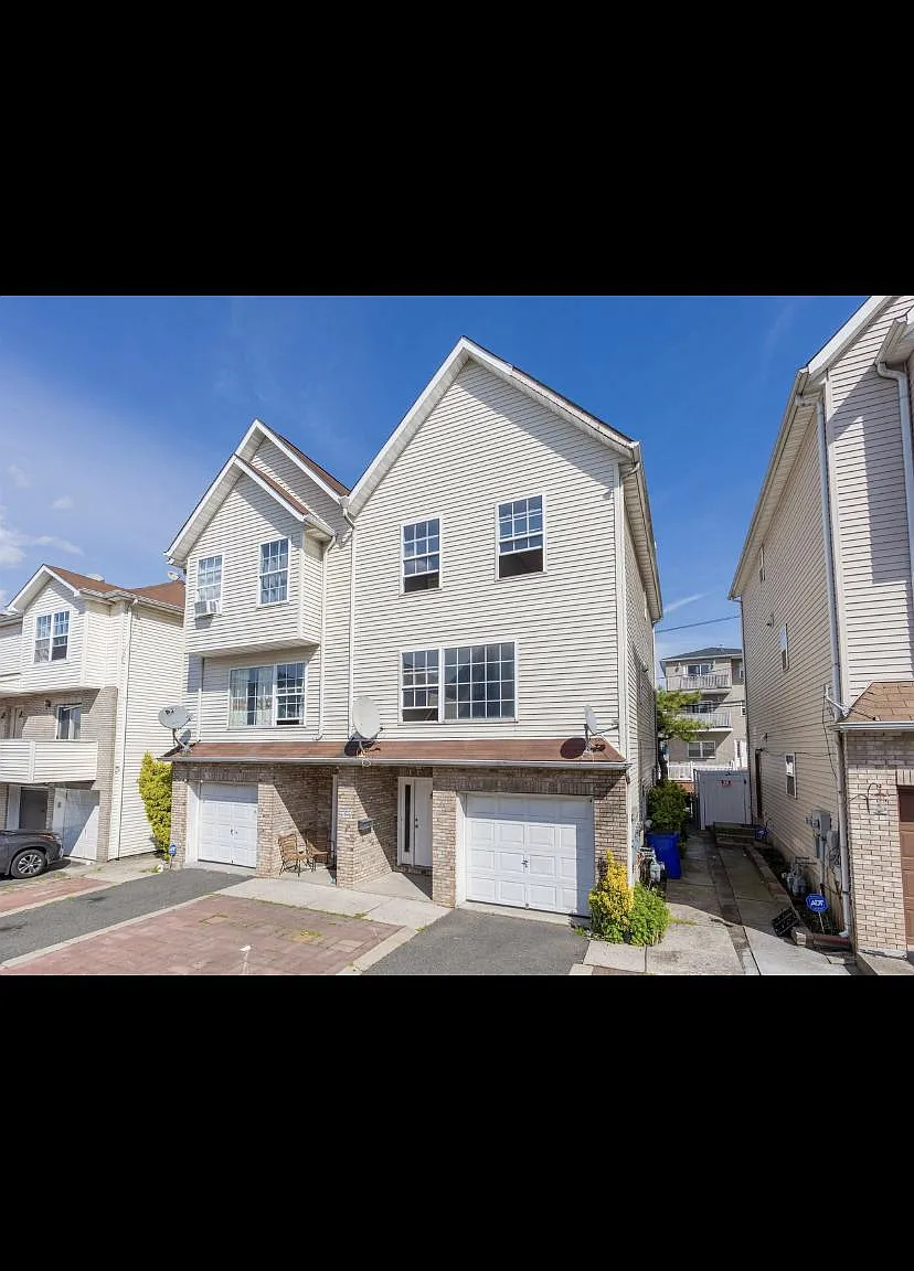 7310 Dane Ct — Photo 1
