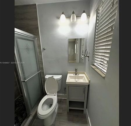 4th image of 7860 SW 16th St