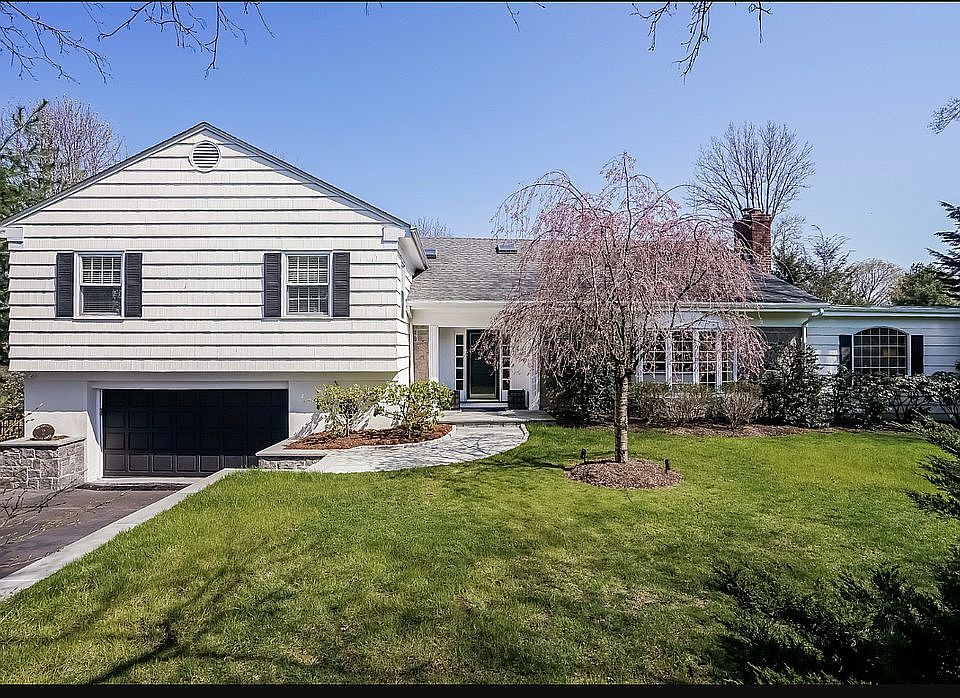 1st image of 2 Hillair Cir
